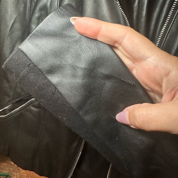 Cropped faux leather jacket - Picture 7 of 9